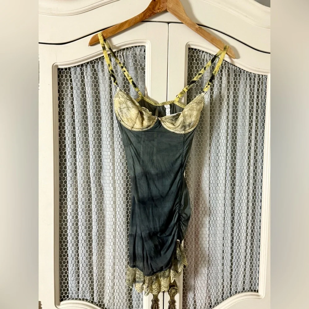 Custom Vintage Victoria's Secret Lingerie Full Moon Dyed Dress Women’s Size 34B